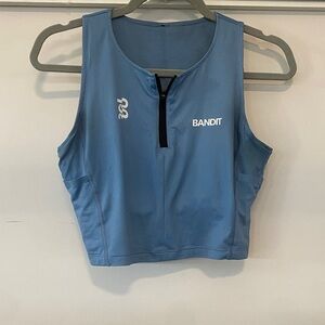 Bandit zip-up crop